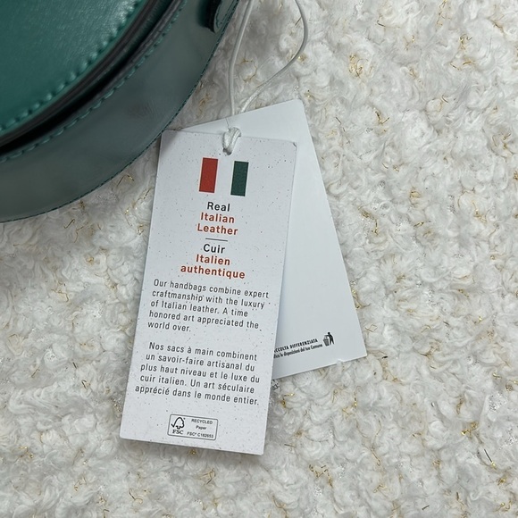 Elegant Green Leather Shoulder Bag - Picture 7 of 12